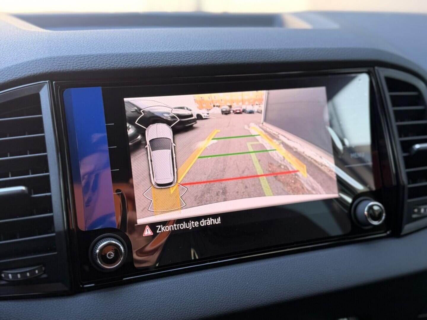 OI11002945_23.webp_Karoq Classic 1.5 TSI 110 kW DSG 