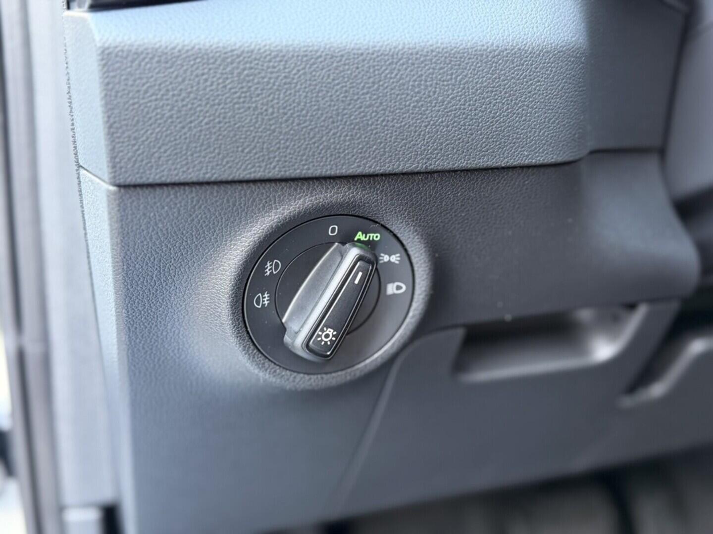 OI11002945_27.webp_Karoq Classic 1.5 TSI 110 kW DSG 