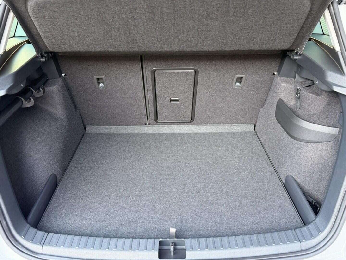 OI11002947_19.webp_Karoq Classic 1.5 TSI 110 kW DSG