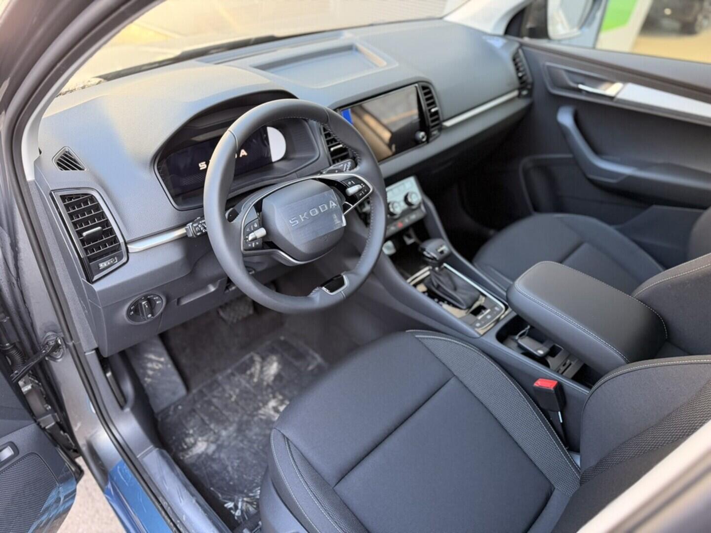 OI11002949_15.webp_Karoq Classic 1.5 TSI 110 kW DSG