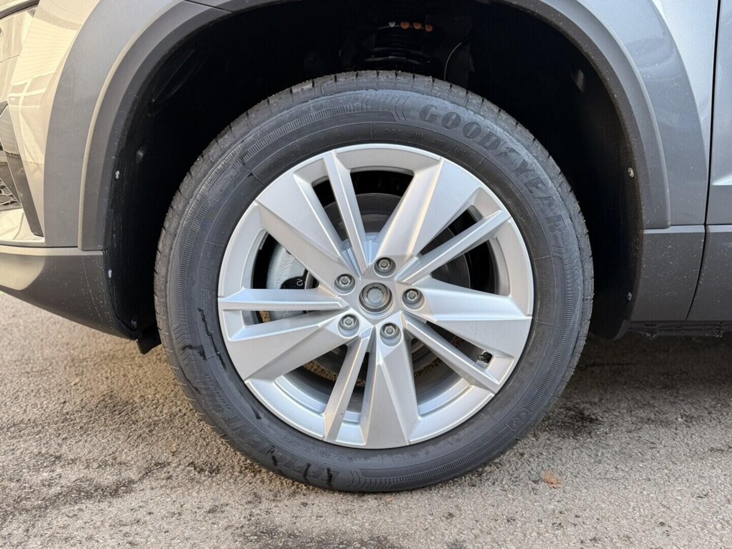 OI11002949_31.webp_Karoq Classic 1.5 TSI 110 kW DSG