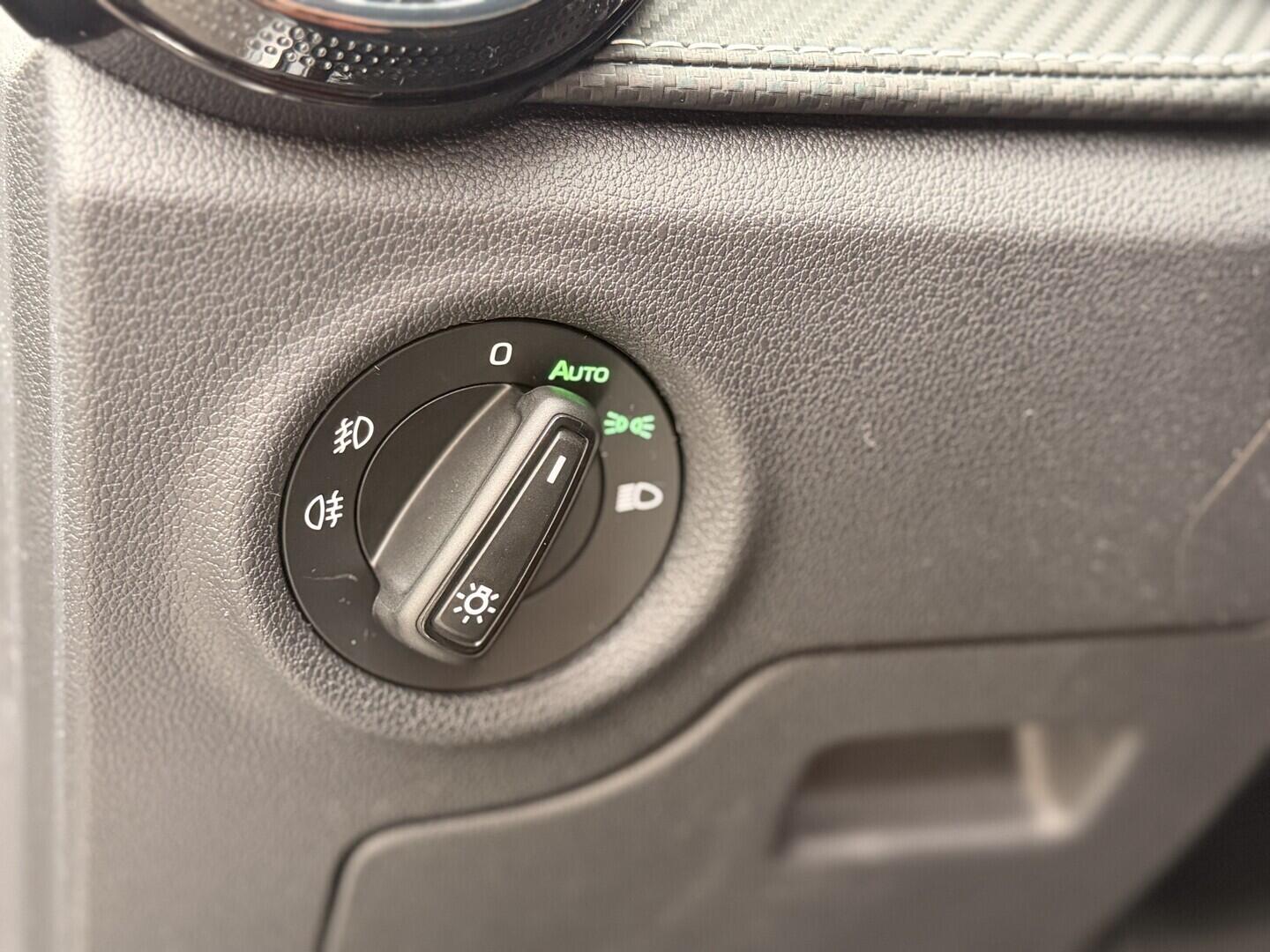 OI11002964_28.webp_Fabia Monte Carlo 1.0 TSI 85 kW DSG