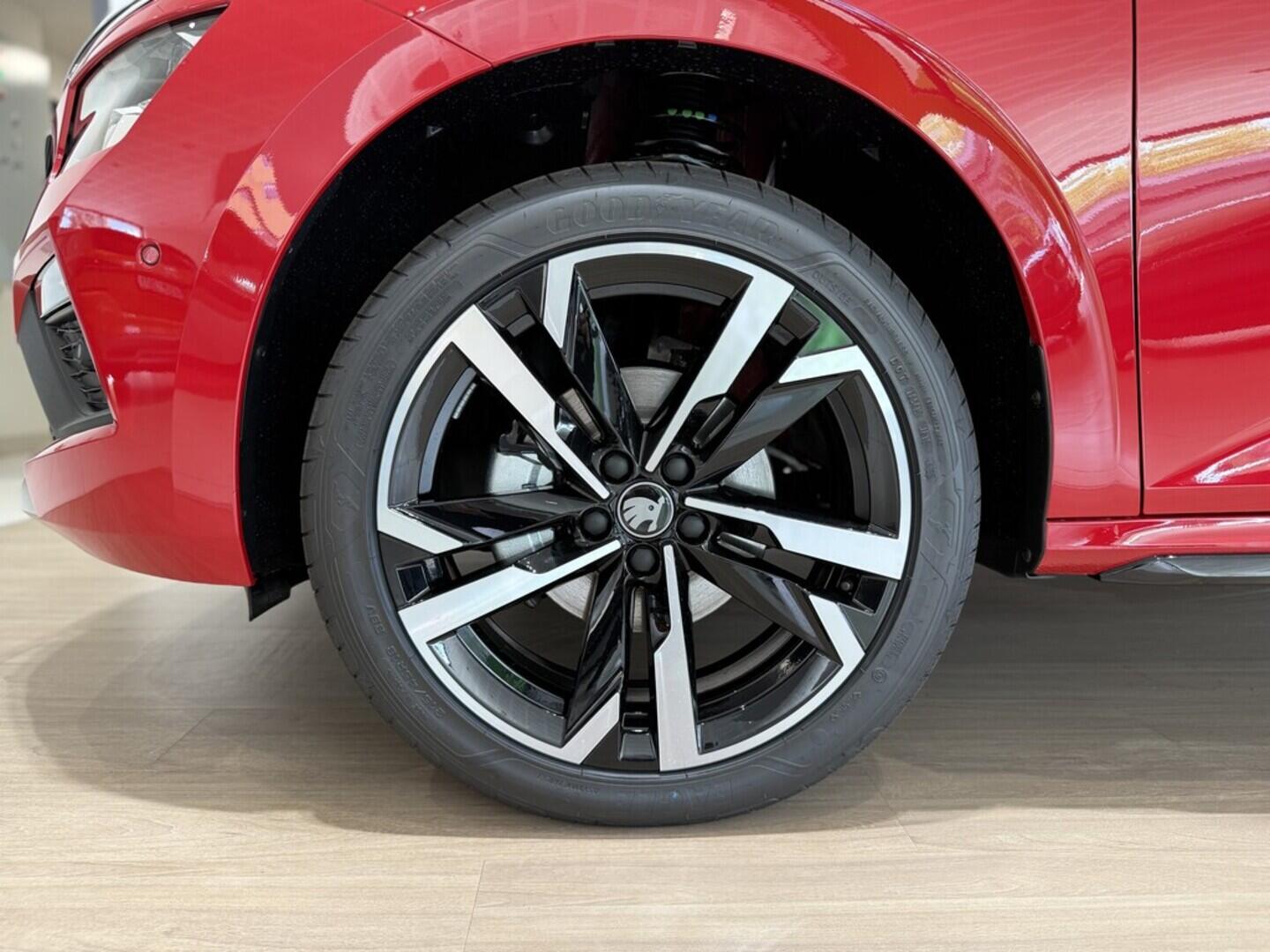 OI11002970_14.webp_Kamiq Monte Carlo 1.5 TSI 110 kW DSG