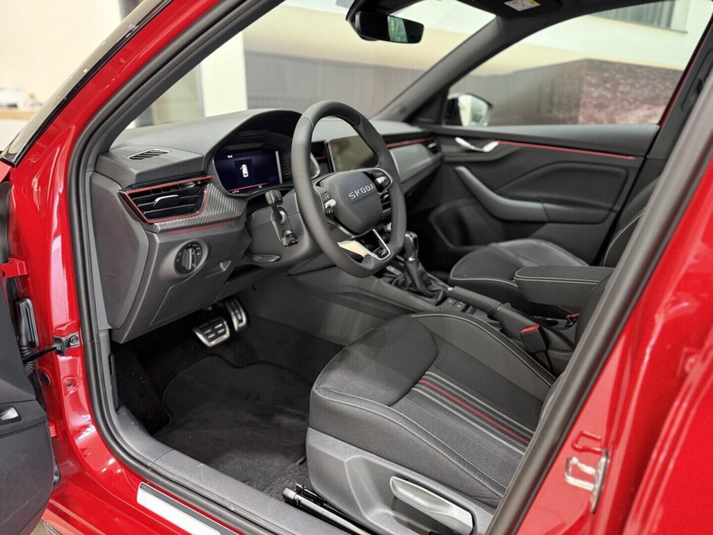 OI11002970_21.webp_Kamiq Monte Carlo 1.5 TSI 110 kW DSG