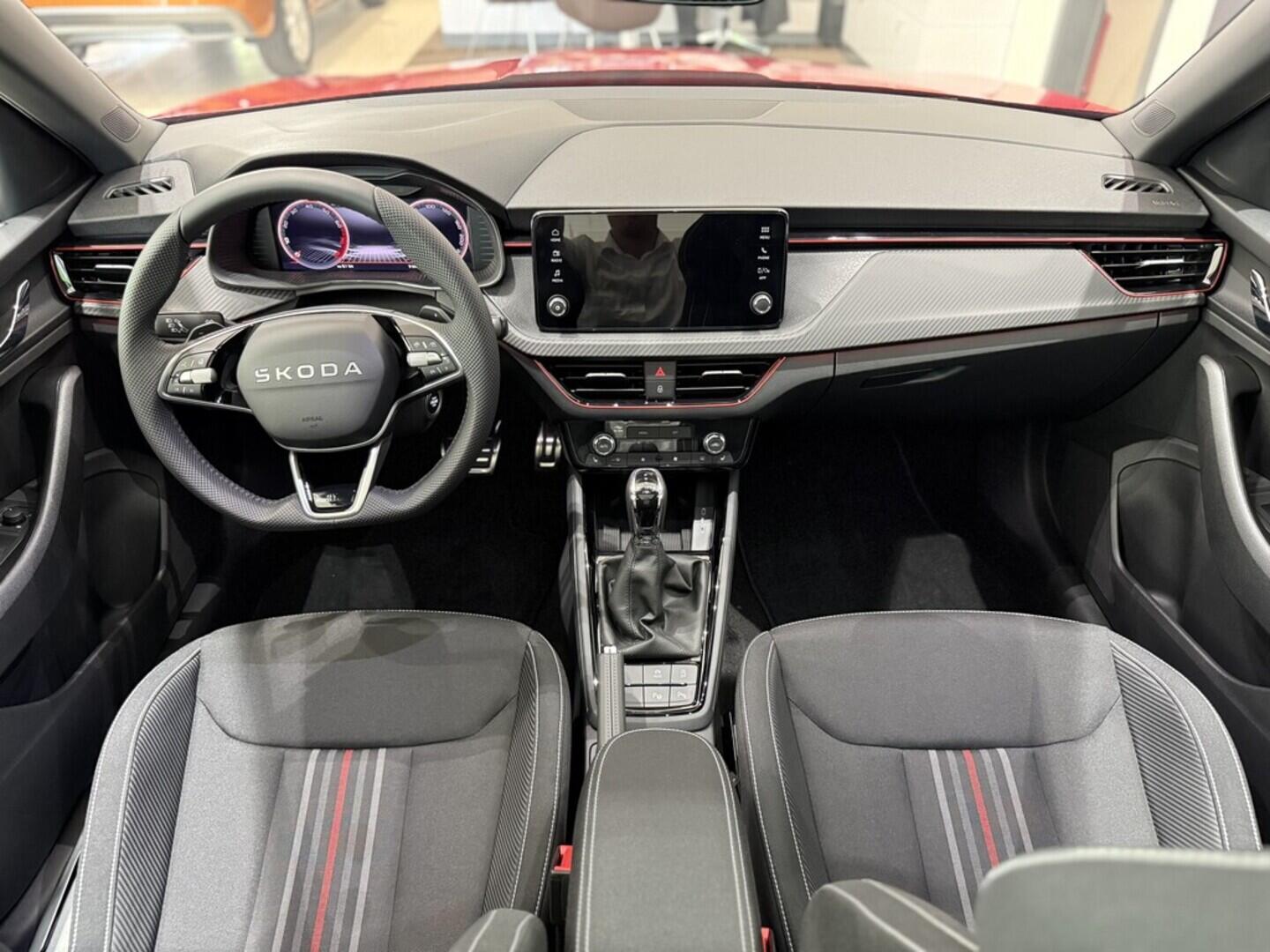 OI11002970_23.webp_Kamiq Monte Carlo 1.5 TSI 110 kW DSG