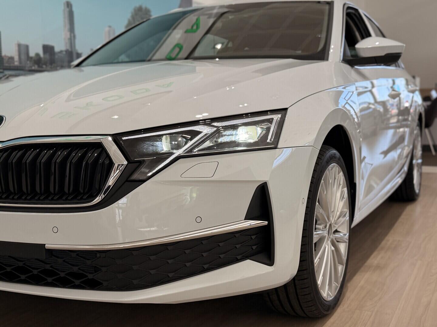 OI11002973_26.webp_Octavia Combi Exclusive Selection 2.0 TSI 150 kW DSG 4x4