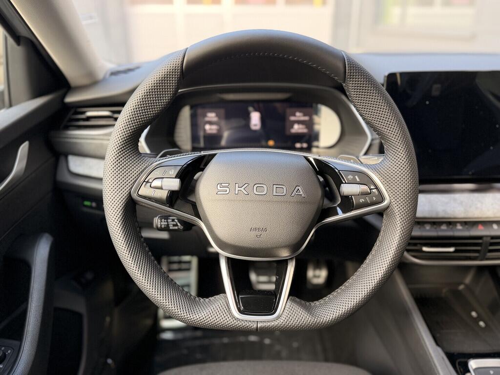 OI11002974_18.webp_Octavia Combi Dynamic 1.5 TSI m-HEV 110 kW DSG