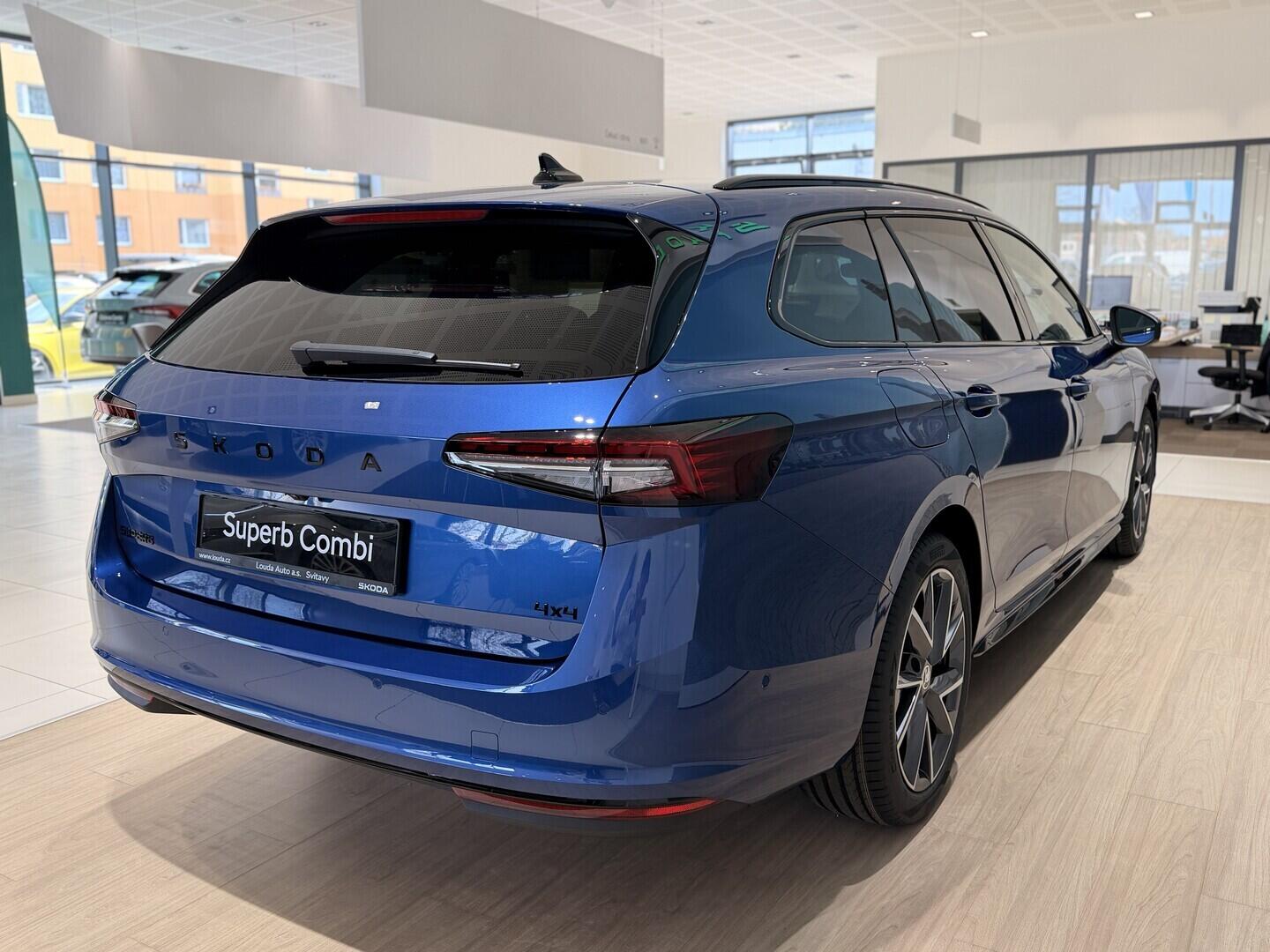 OI11002977_13.webp_Superb Combi Sportline 2.0 TDI 142 kW 4x4