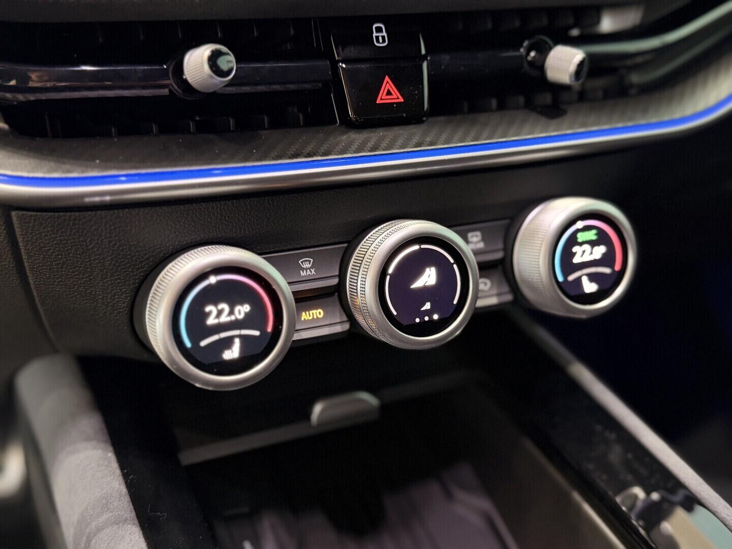 OI11002977_20.webp_Superb Combi Sportline 2.0 TDI 142 kW 4x4