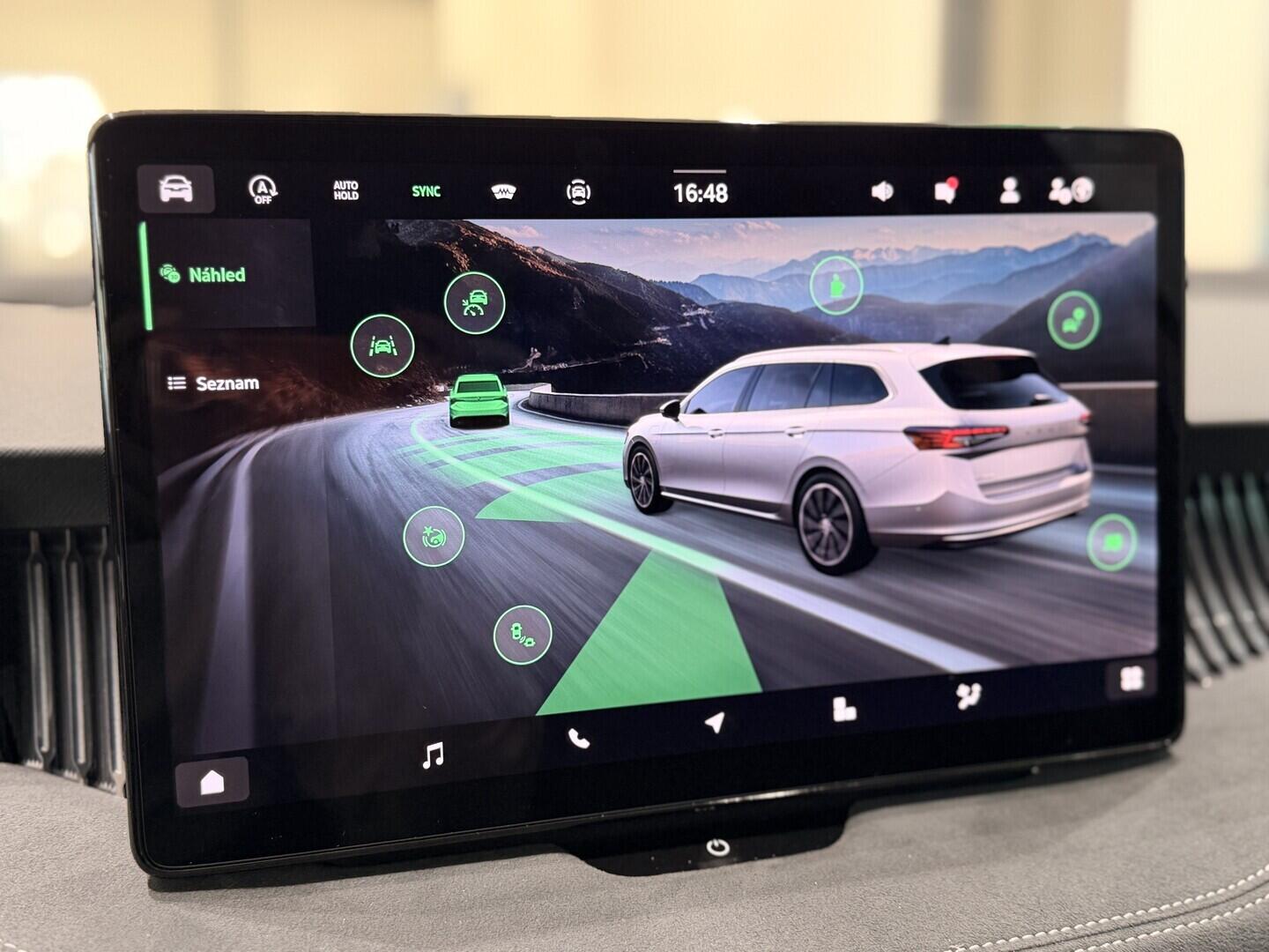 OI11002977_26.webp_Superb Combi Sportline 2.0 TDI 142 kW 4x4