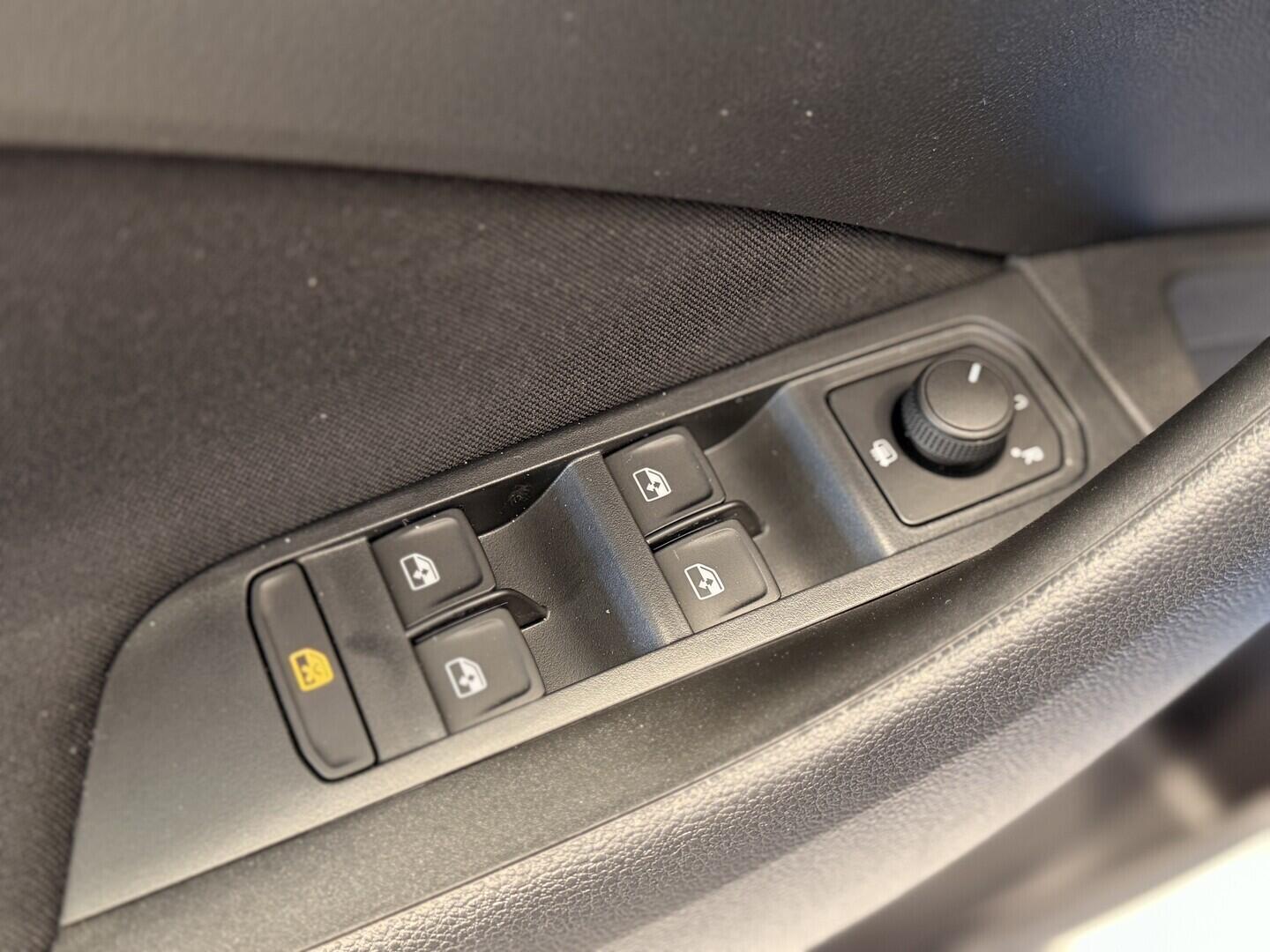 OI11002979_24.webp_Scala Selection 1.0 TSI 85 kW