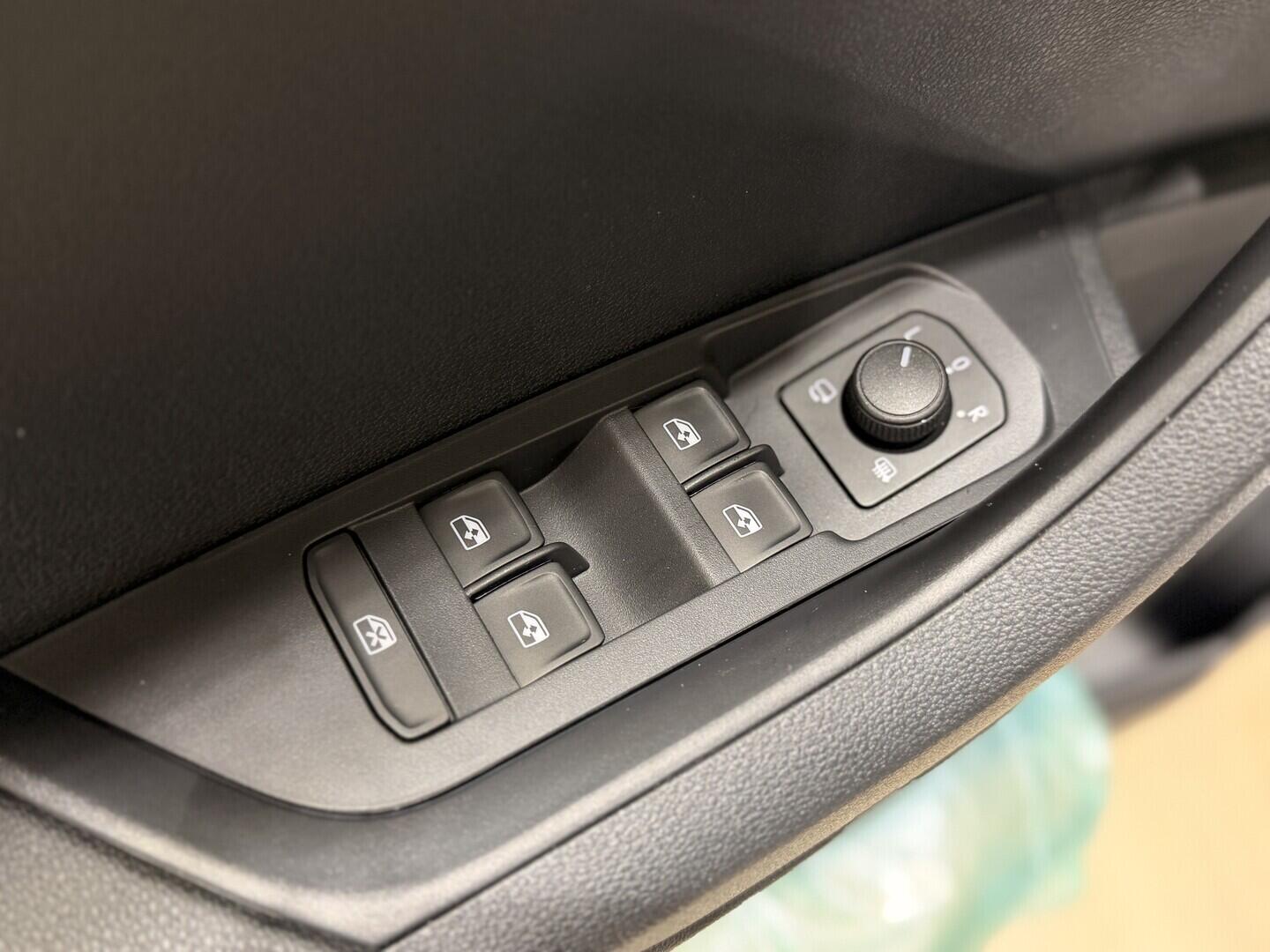 OI11002980_30.webp_Karoq Sportline 1.5 TSI 110 kW DSG