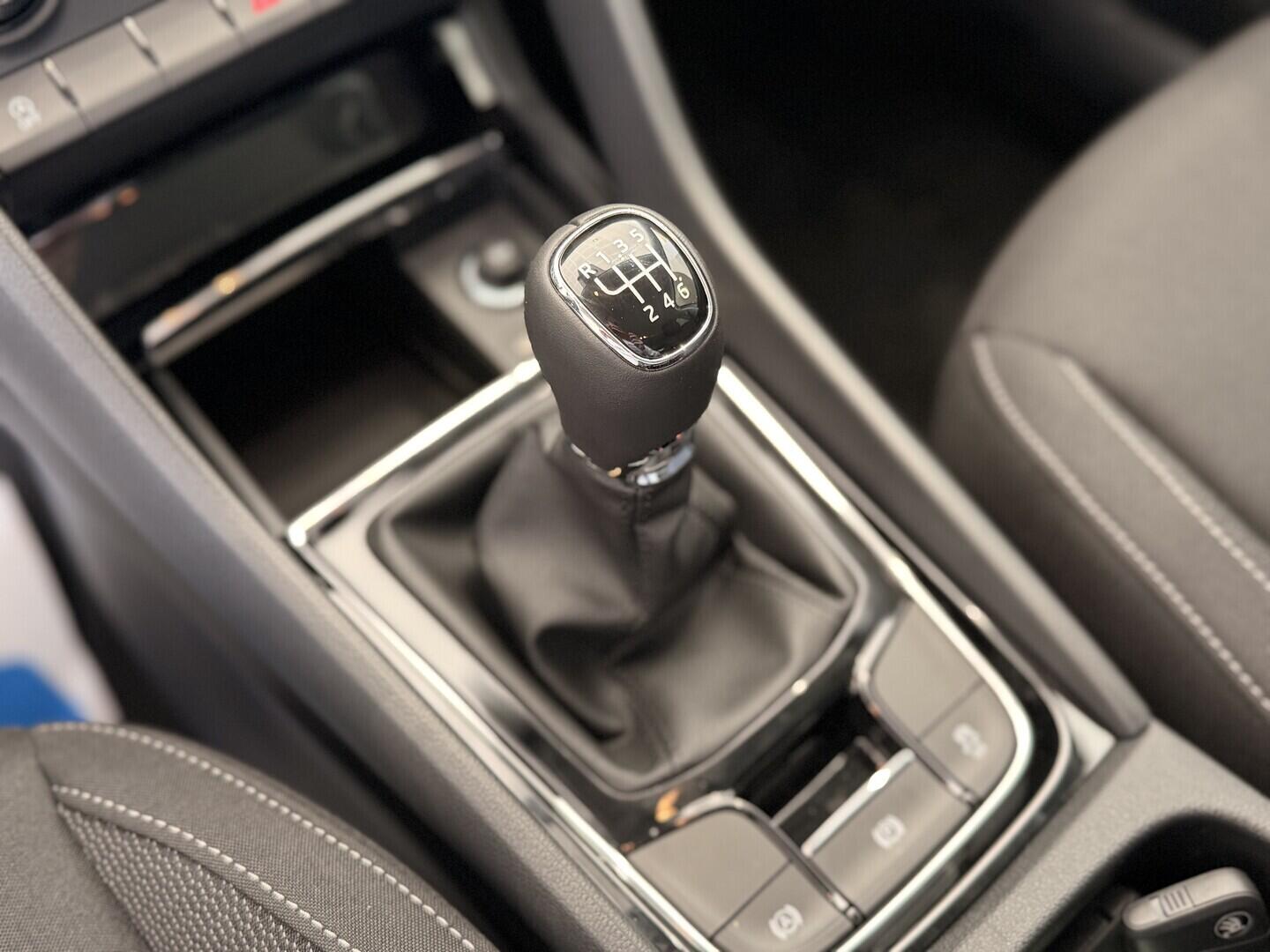 OI11002983_21.webp_Karoq Selection 1.5 TSI 110 kW