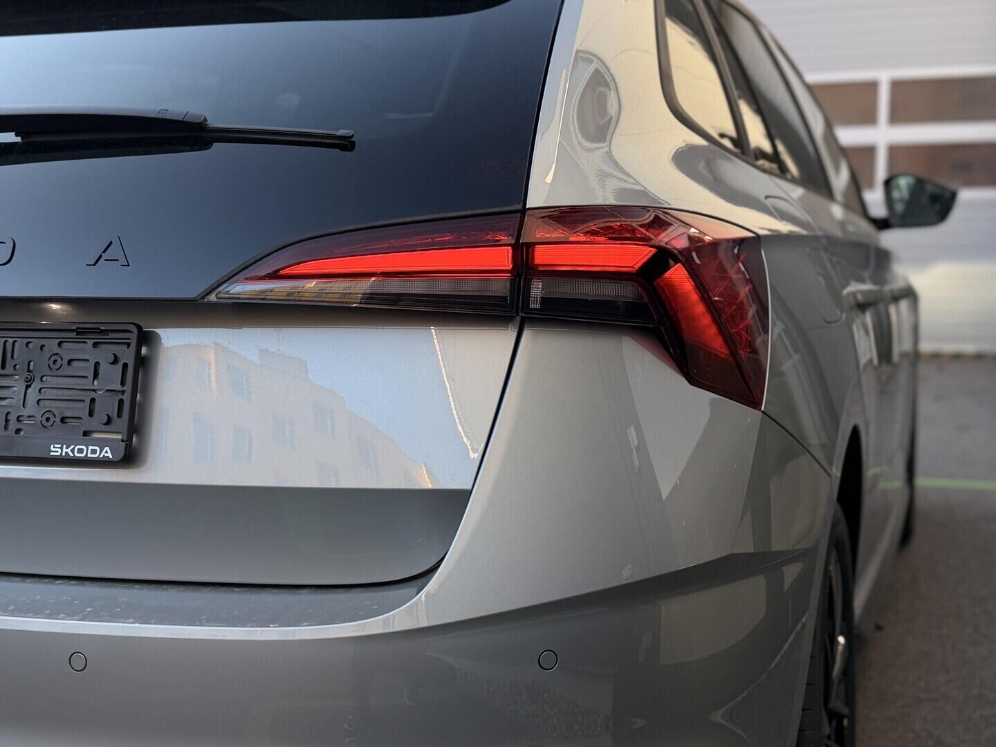 OI11002985_33.webp_Scala Monte Carlo 1.0 TSI 85 kW 