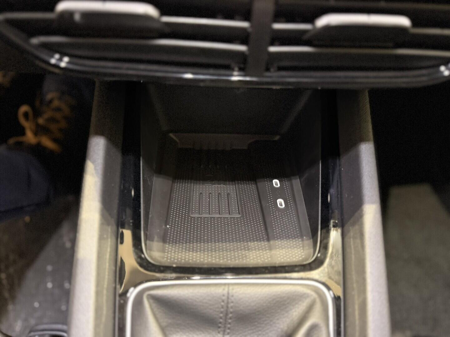 OI11002989_20.webp_Octavia Combi Classic 1.5 TSI 85 kW červená