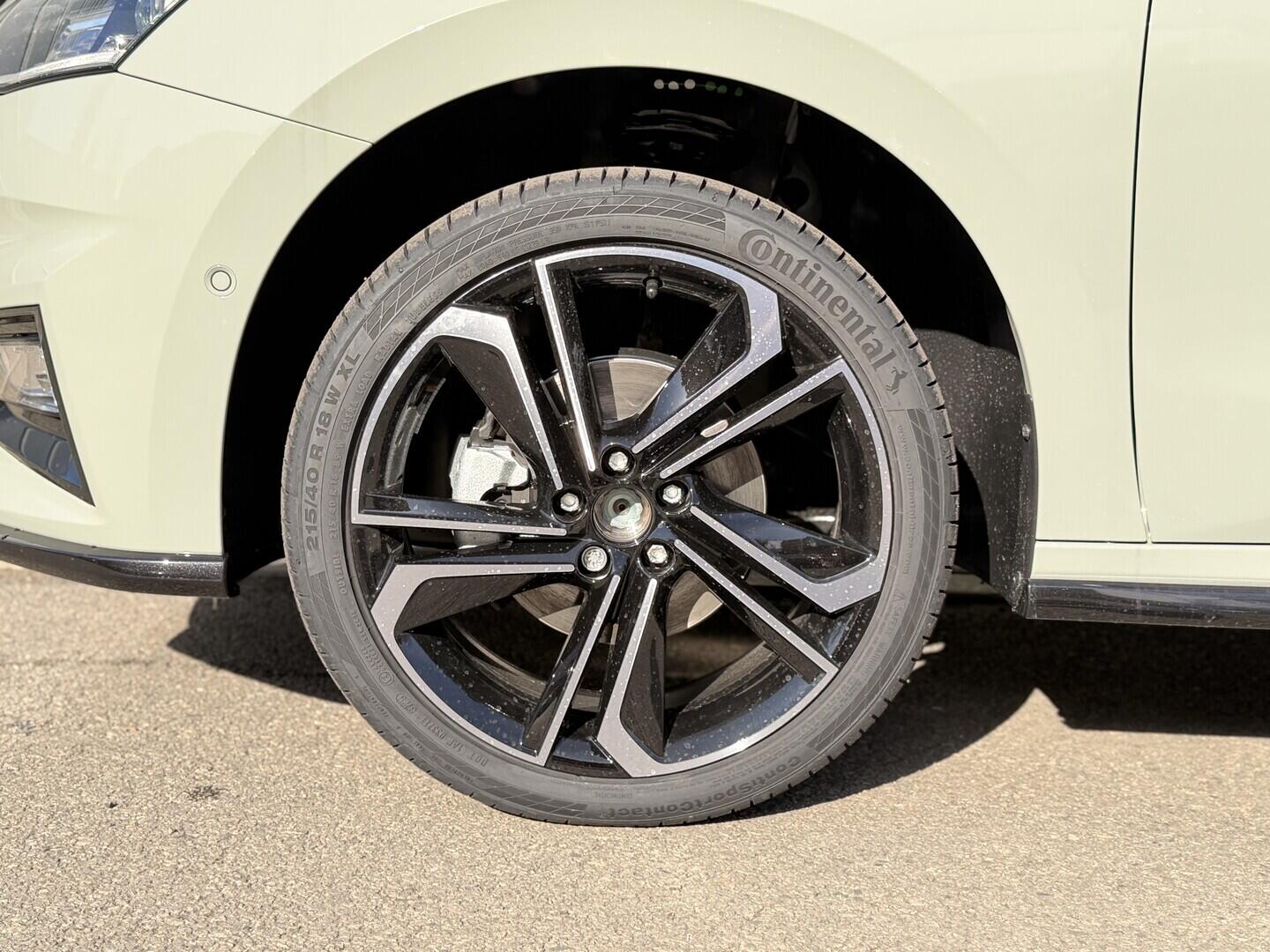 OI11003000_26.webp_Fabia Monte Carlo  1,0 TSI 85 kW