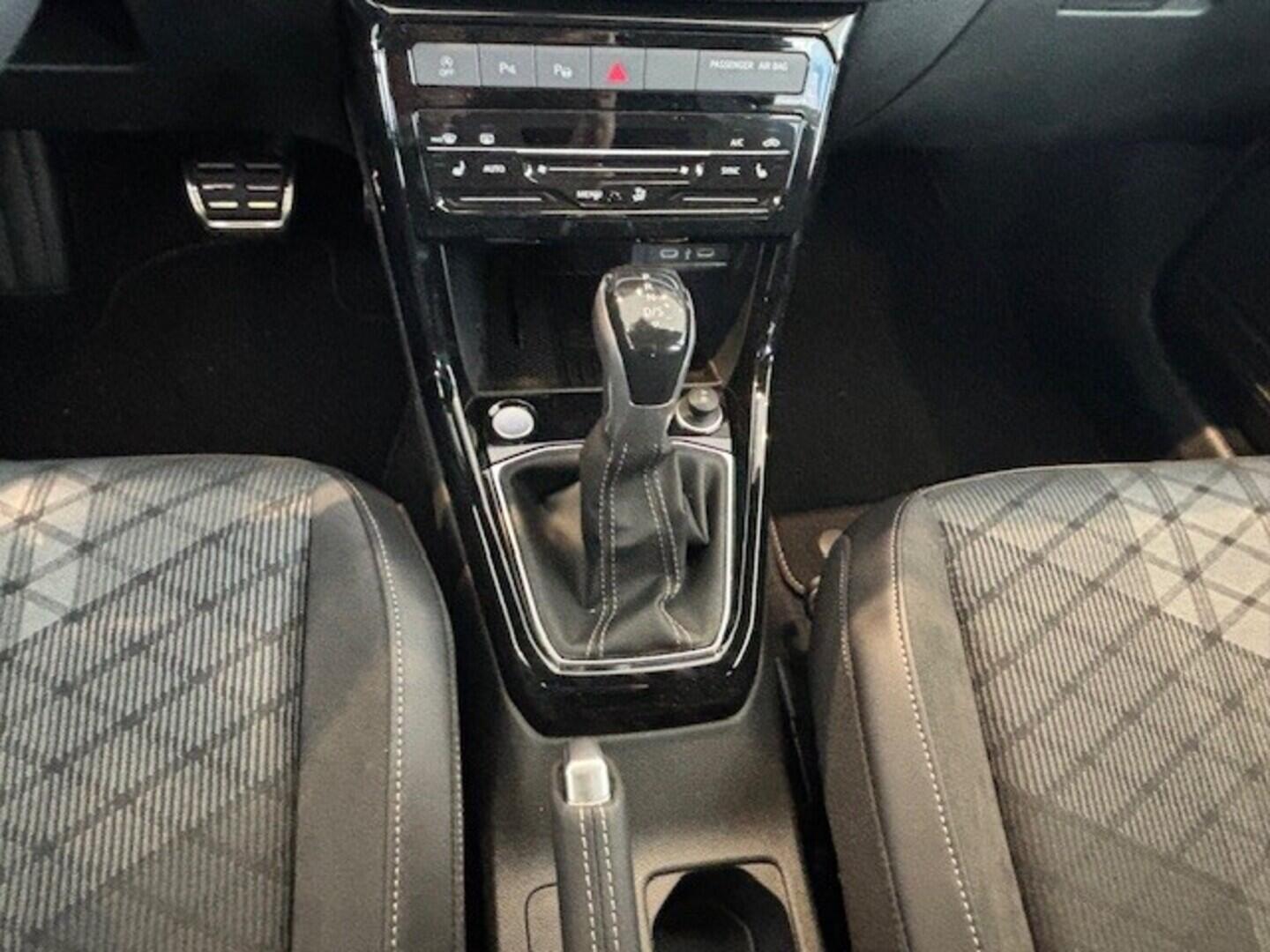 OI23O02657_16.webp_T-Cross R-Line People 1,5 TSI 110 kW