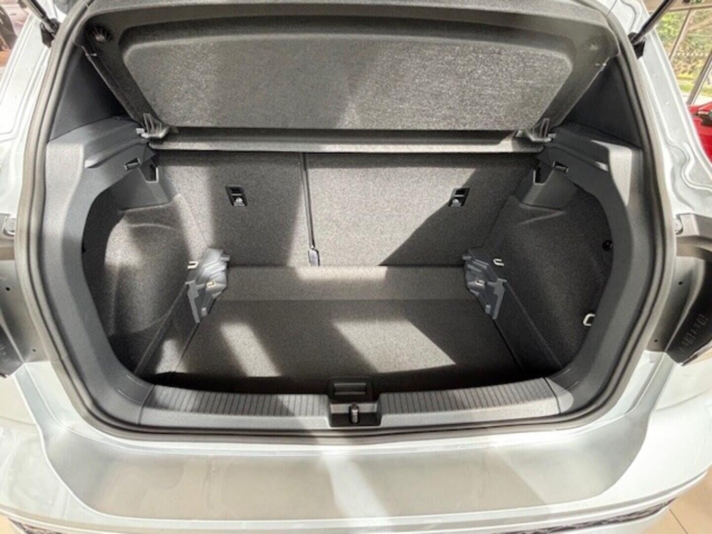 OI23O02657_20.webp_T-Cross R-Line People 1,5 TSI 110 kW