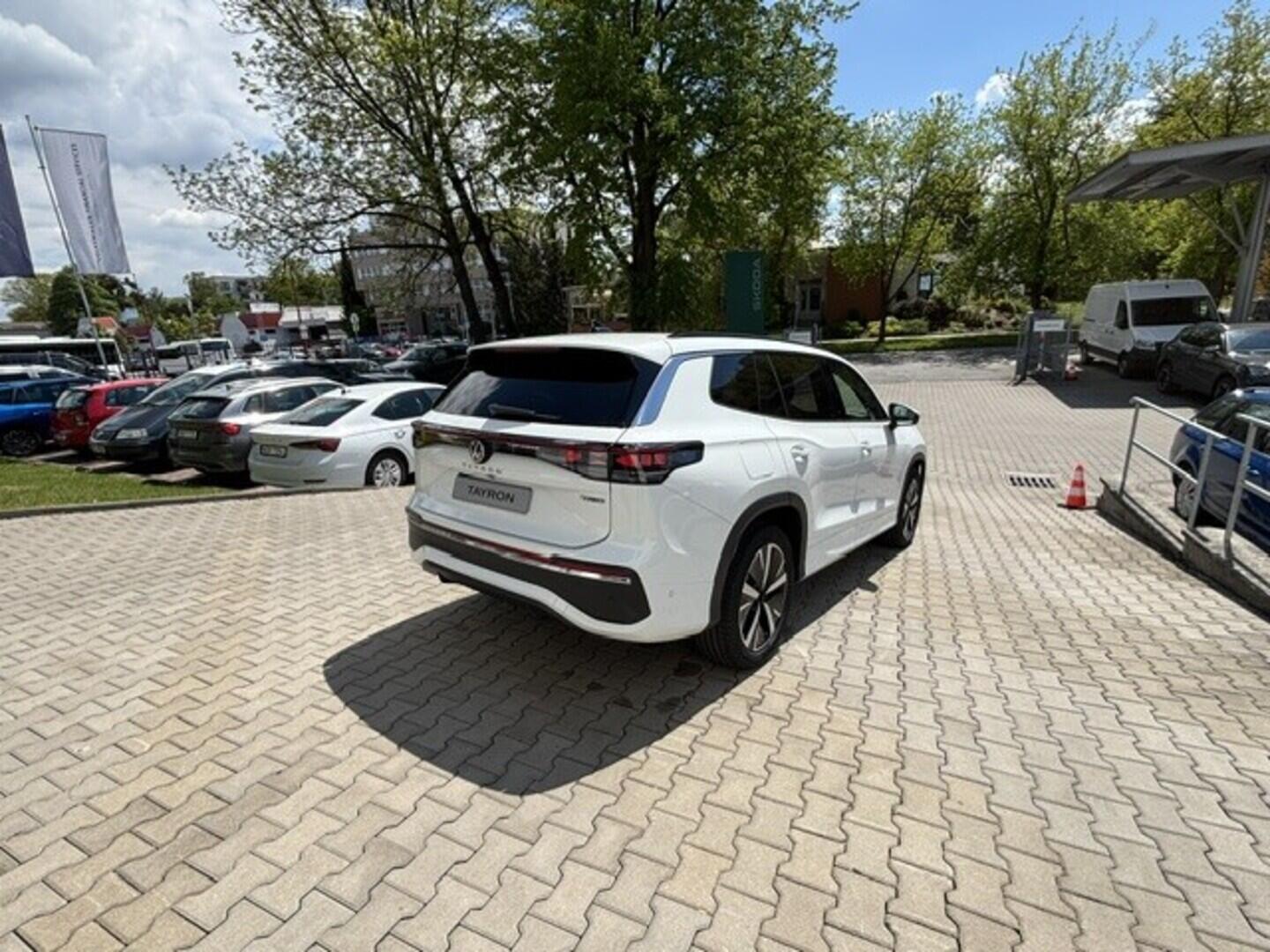 OI23O02750_12.webp_Tayron Elegance 2,0 TDI 4MOT 142 kW