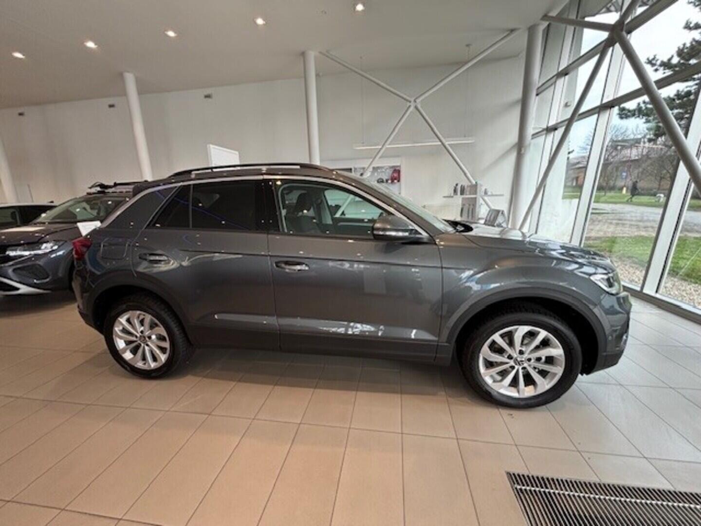 OI23O02767_18.webp_T-Roc Love 1,5 TSI 7DSG 110 kW