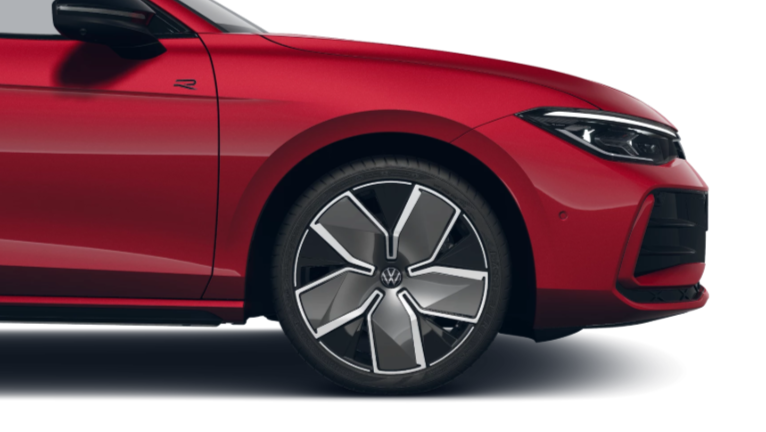 OI23O02789_14.webp_Passat R-Line People 2,0 TSI 150 kW   kW