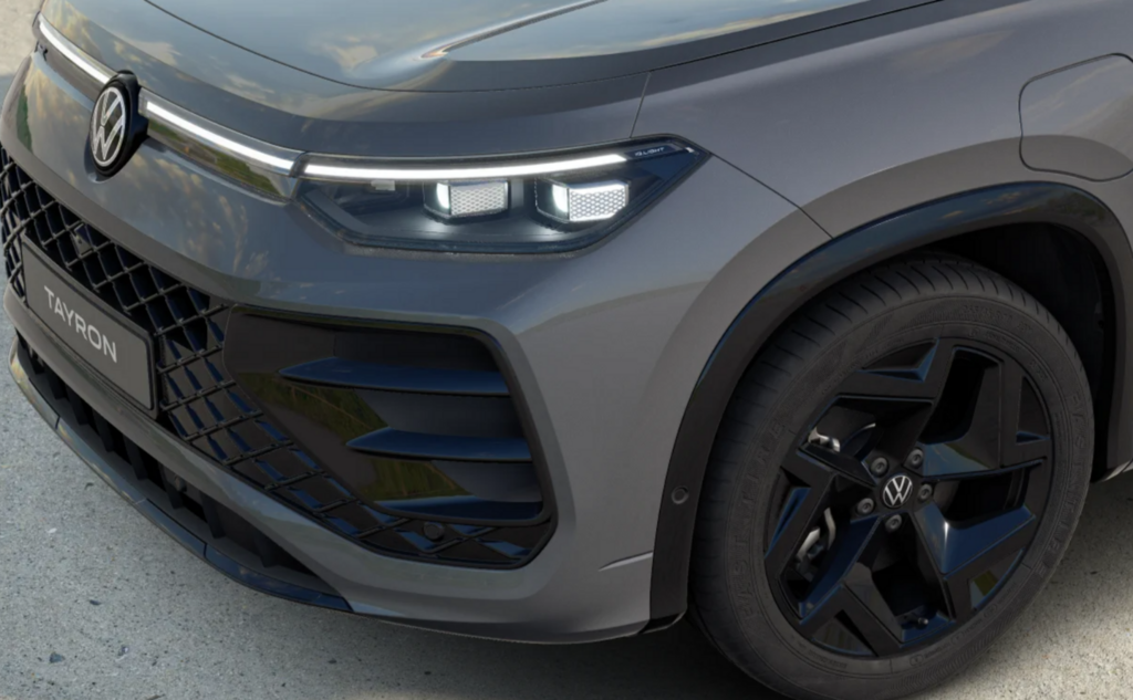 OI23O02797_11.webp_Tayron R-Line 1,5 TSI 200 kW eHybrid 130 kW 6 DSG