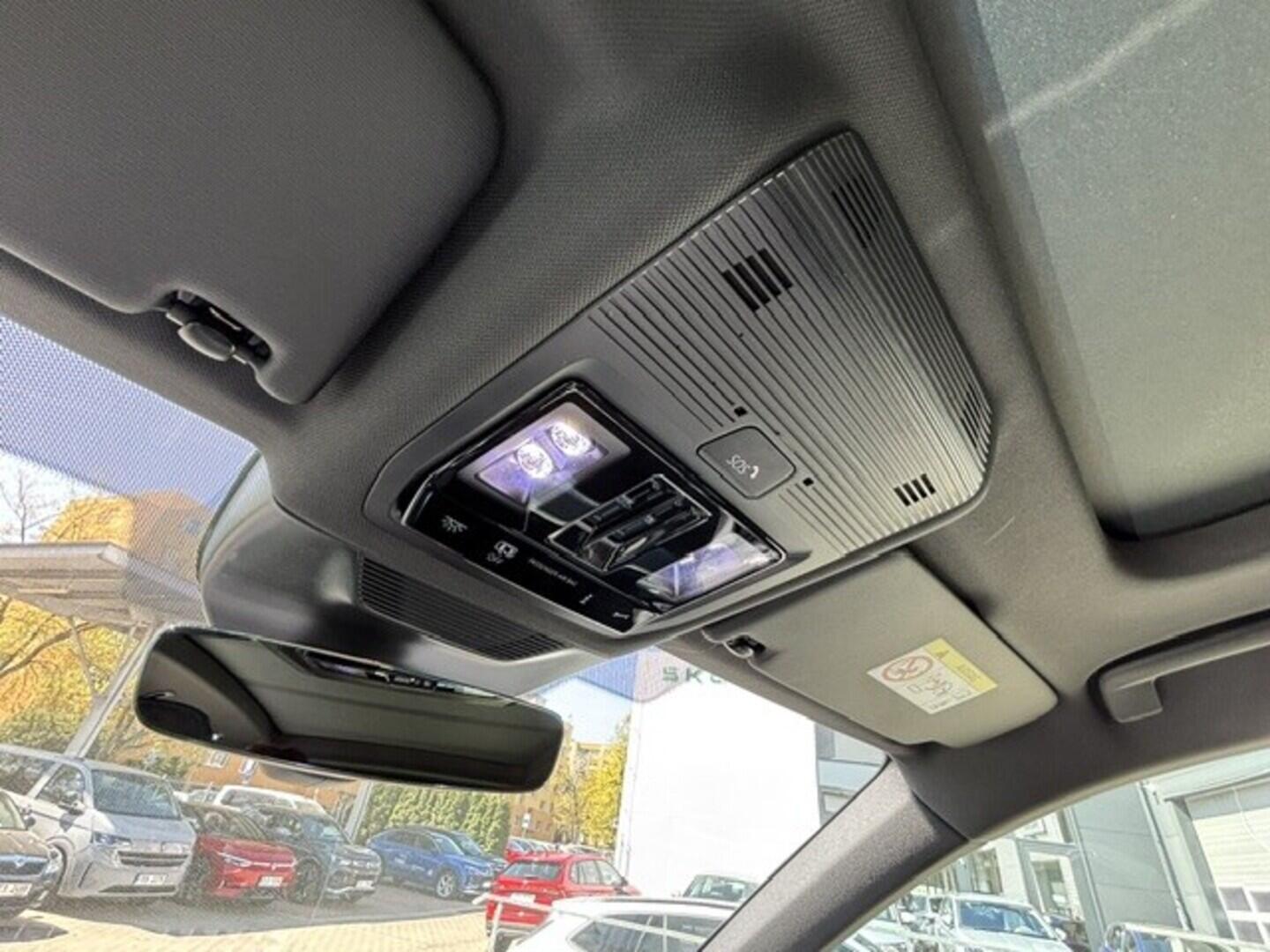 OI23O02799_16.webp_Passat R-Line People 2,0 TDI 142 kW 4MOT  142 kW