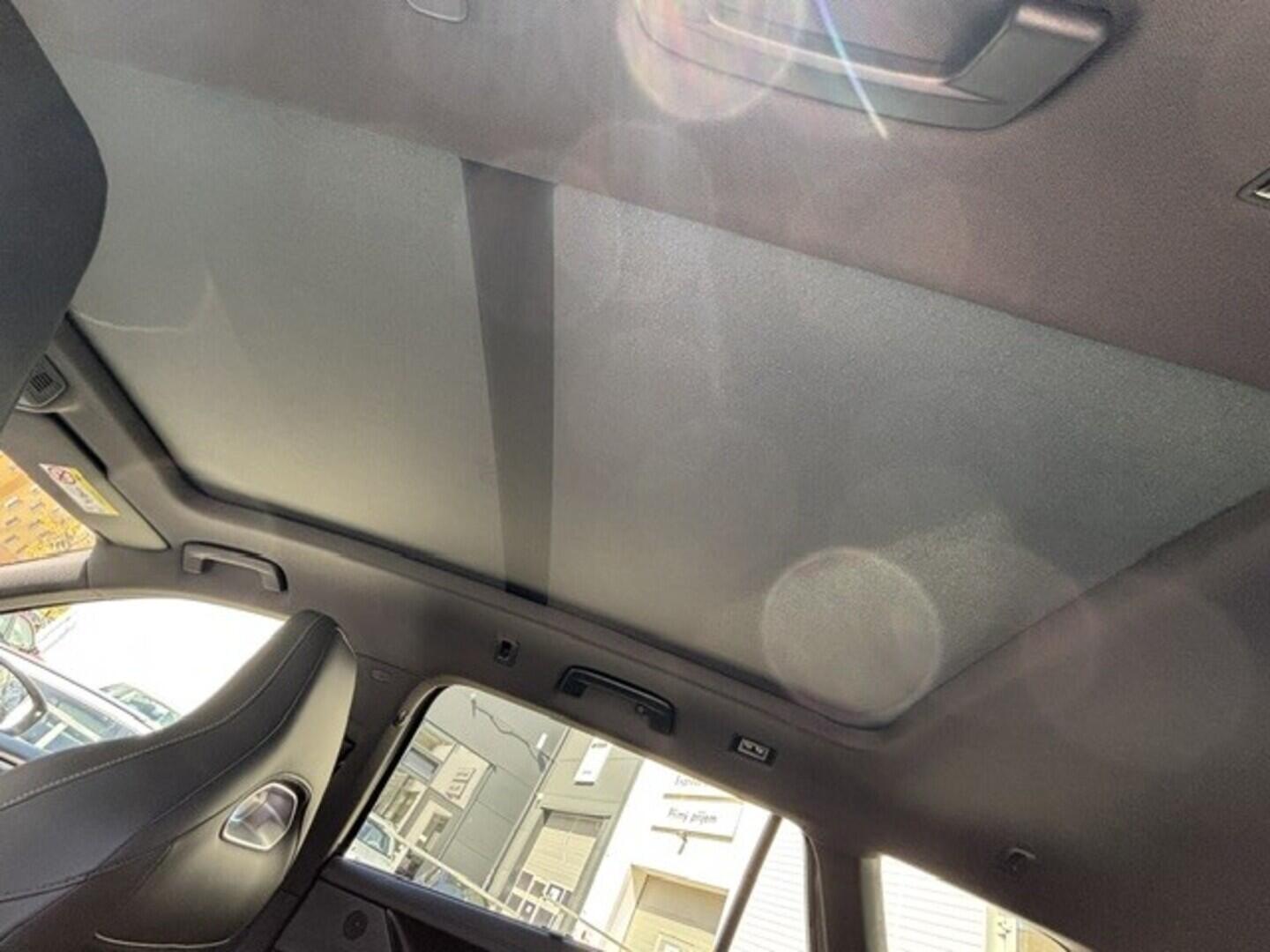 OI23O02799_20.webp_Passat R-Line People 2,0 TDI 142 kW 4MOT  142 kW