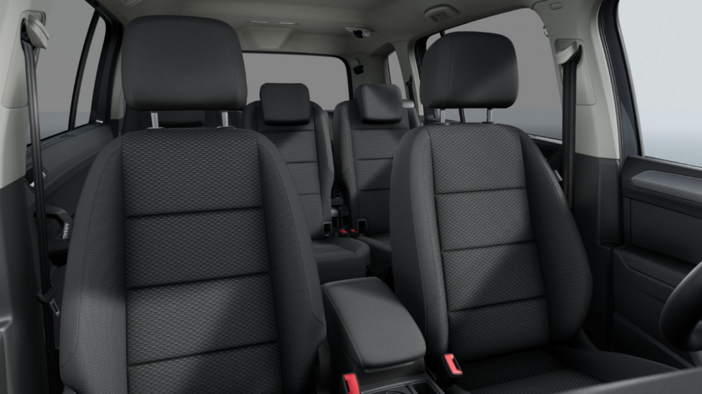 OI23O02835_13.webp_Touran People 1,5 TSI EVO2 7DSG 110 kW