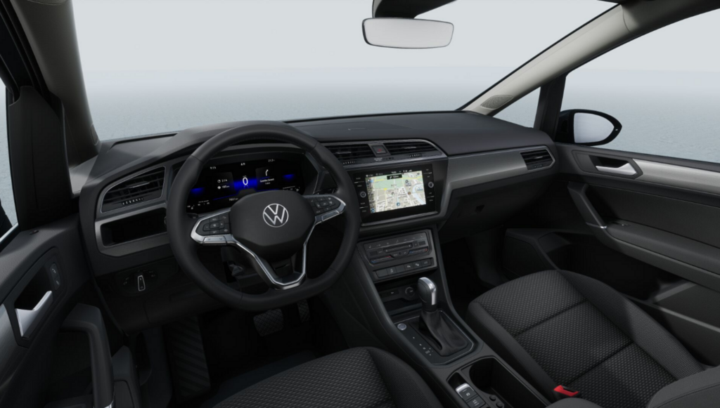 OI23O02835_14.webp_Touran People 1,5 TSI EVO2 7DSG 110 kW