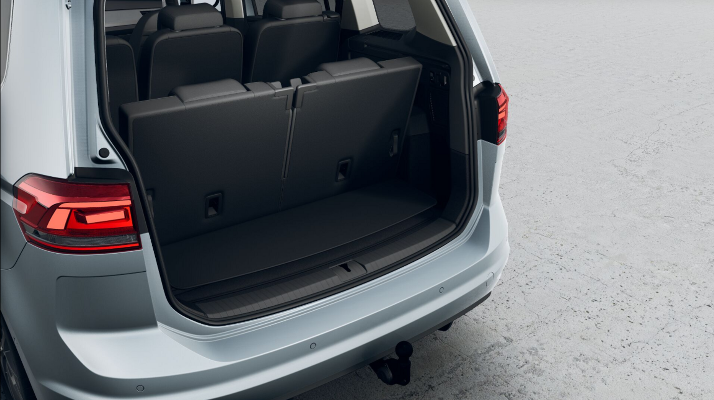 OI23O02836_14.webp_Touran People 1,5 TSI EVO2 7DSG 110 kW  Sedmimístné provedení