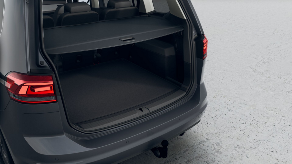 OI23O02837_15.webp_Touran People 1,5 TSI EVO2 7DSG 110 kW