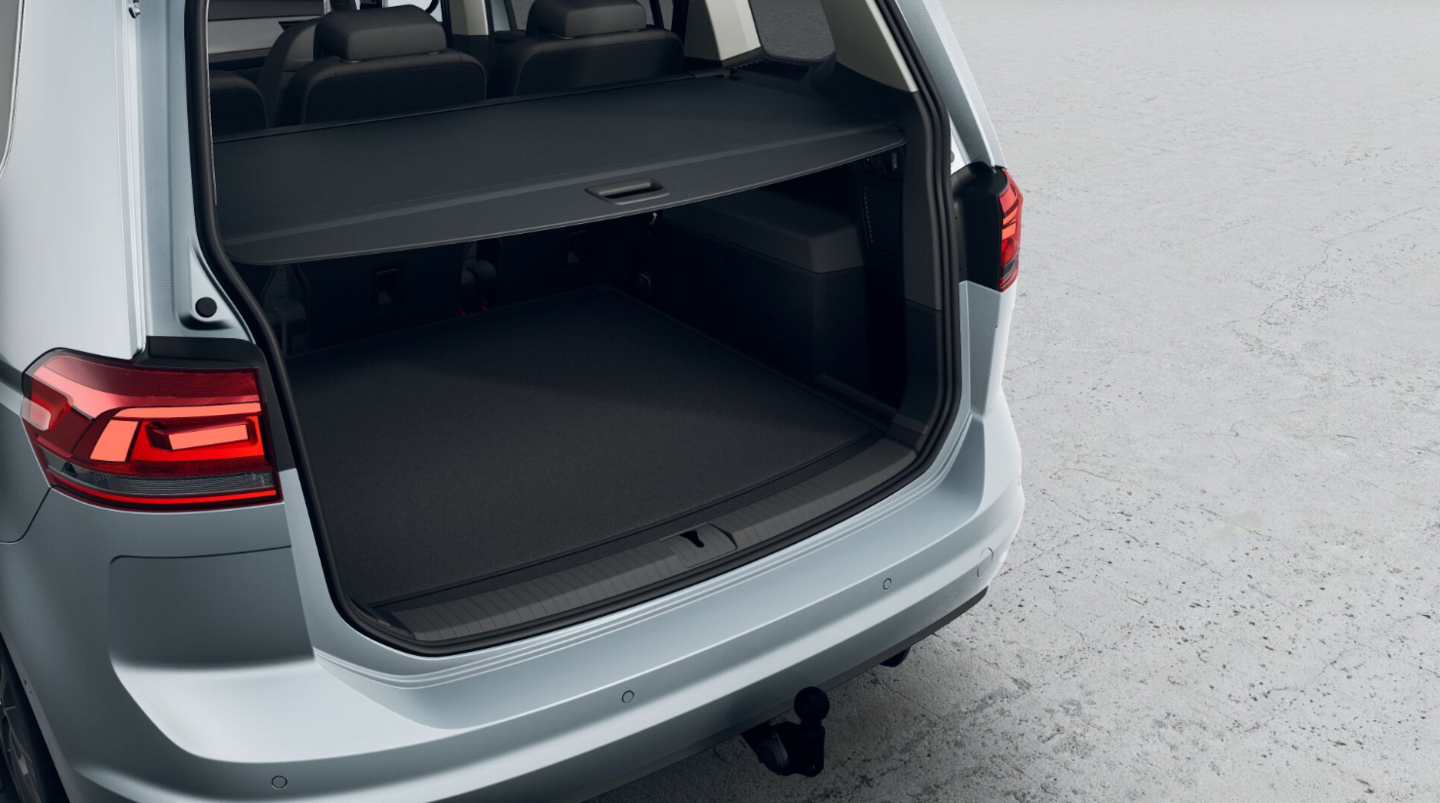 OI23O02838_14.webp_Touran People 1,5 TSI EVO2 7DSG 110 kW