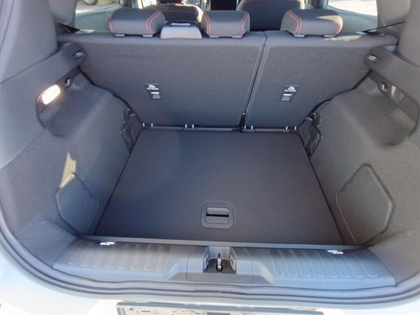 OJ51000003_21.webp_Puma ST-LINE  1,0 EcoBoost Hybrid (mHEV) 7st 92 kW