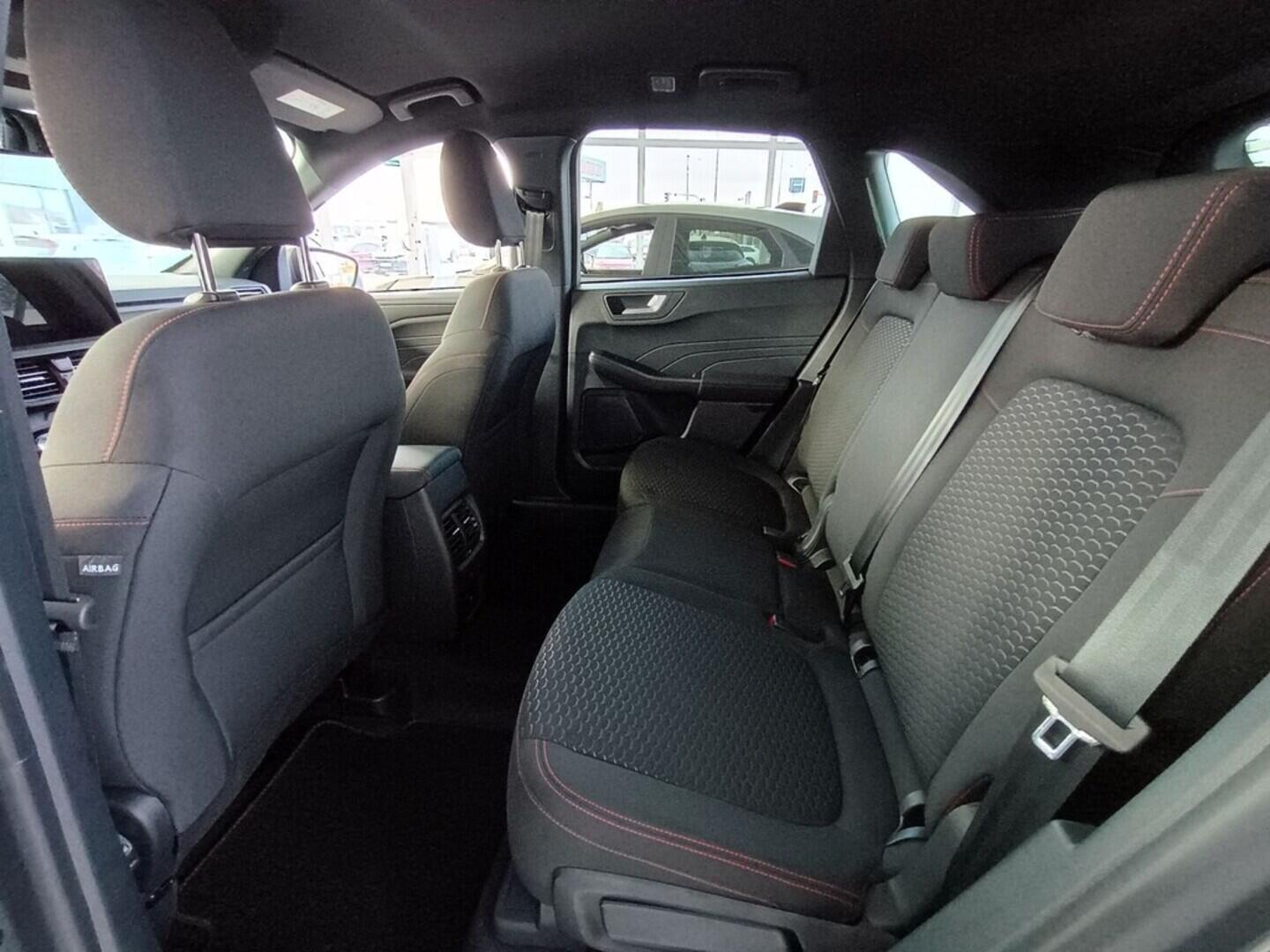 OJ51000006_20.webp_Kuga ST-LINE 1,5 EcoBoost 137 kW