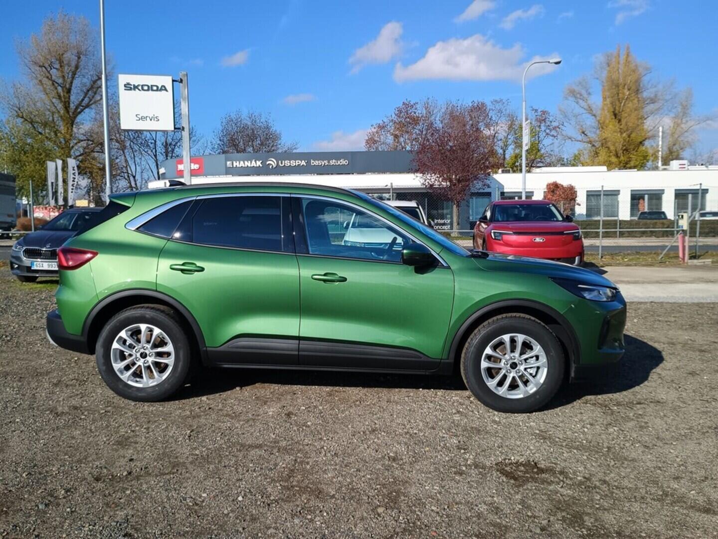 OJ51000007_11.webp_Kuga TITANIUM 1,5 EcoBoost 137 kW