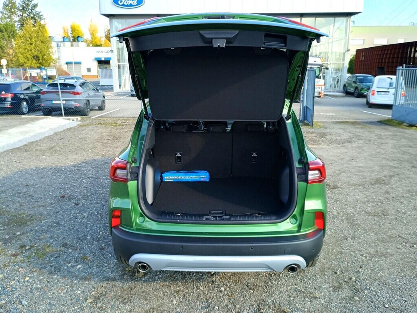 OJ51000007_18.webp_Kuga TITANIUM 1,5 EcoBoost 137 kW