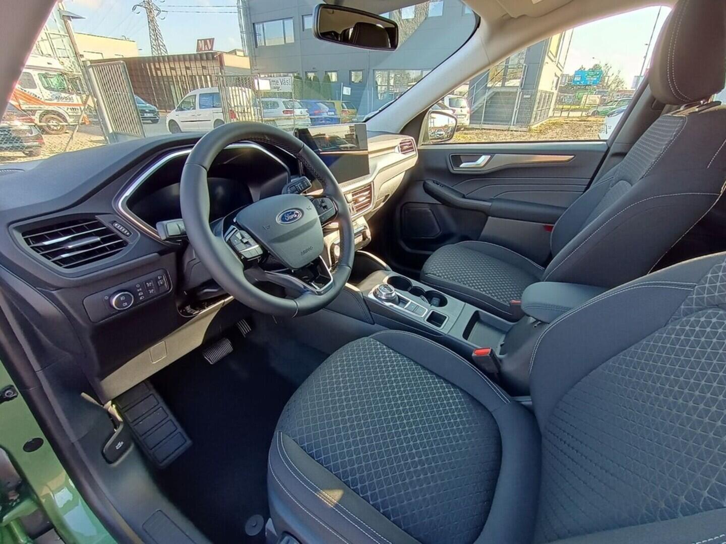 OJ51000007_21.webp_Kuga TITANIUM 1,5 EcoBoost 137 kW