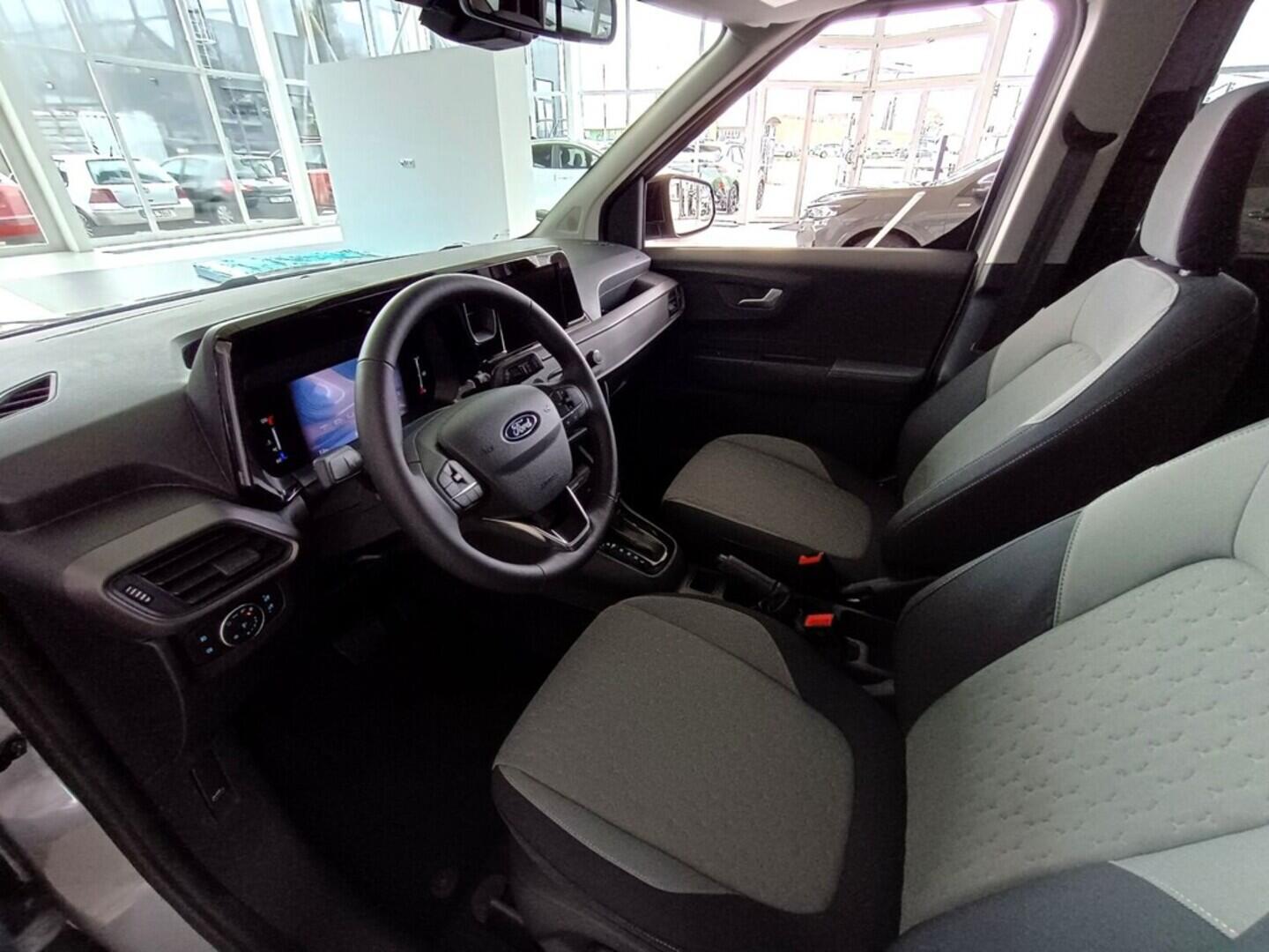 OJ51000010_19.webp_Tourneo Courier V769 Tourneo 1,0 EcoBoost 92 kW