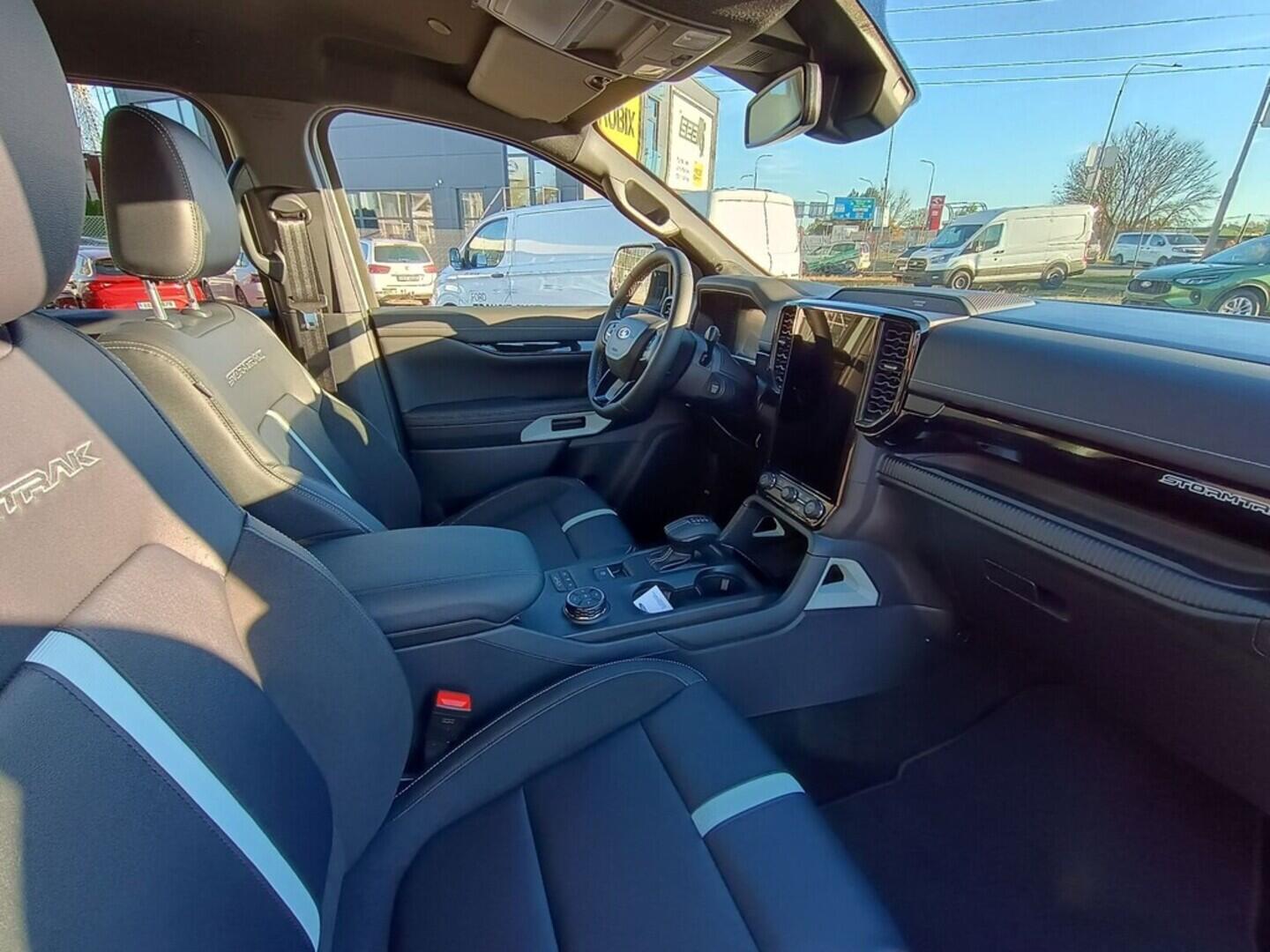 OJ51000013_20.webp_Ranger Double Cab 2,3 EcoBoost Hybrid (PHEV) 205 kW