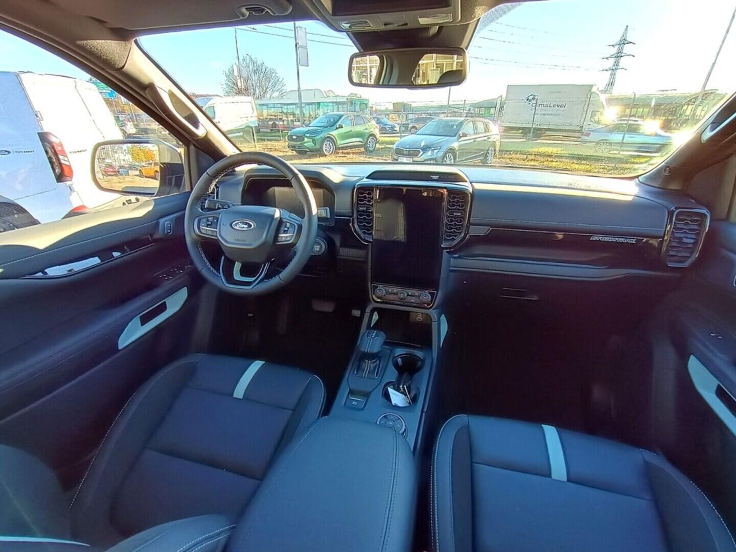 OJ51000013_21.webp_Ranger Double Cab 2,3 EcoBoost Hybrid (PHEV) 205 kW