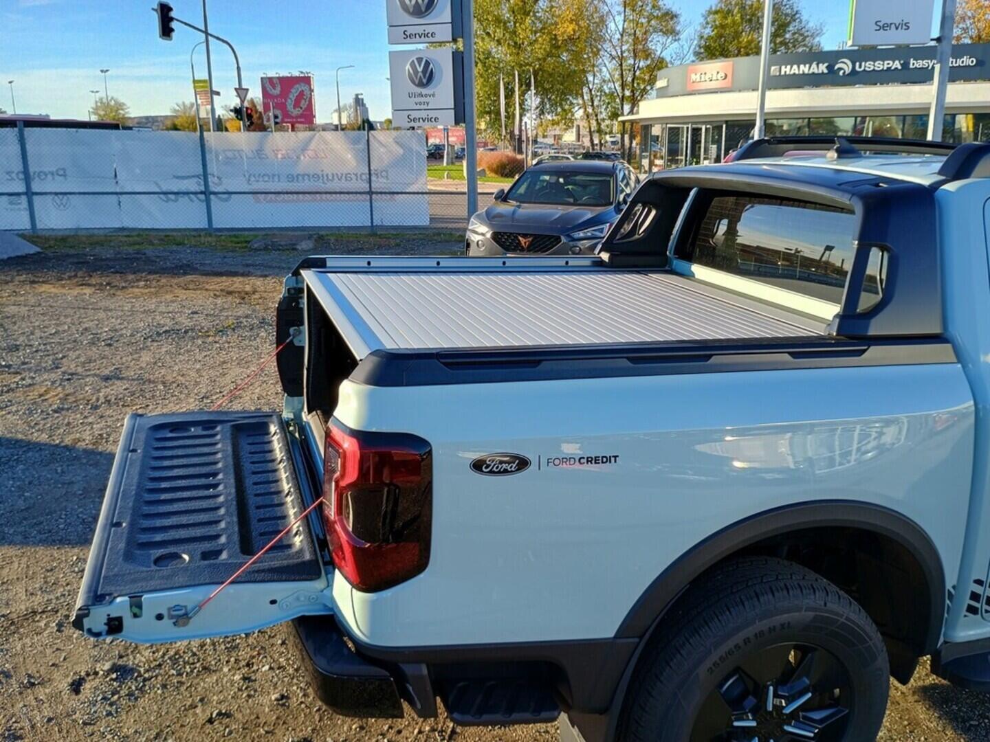 OJ51000013_23.webp_Ranger Double Cab 2,3 EcoBoost Hybrid (PHEV) 205 kW