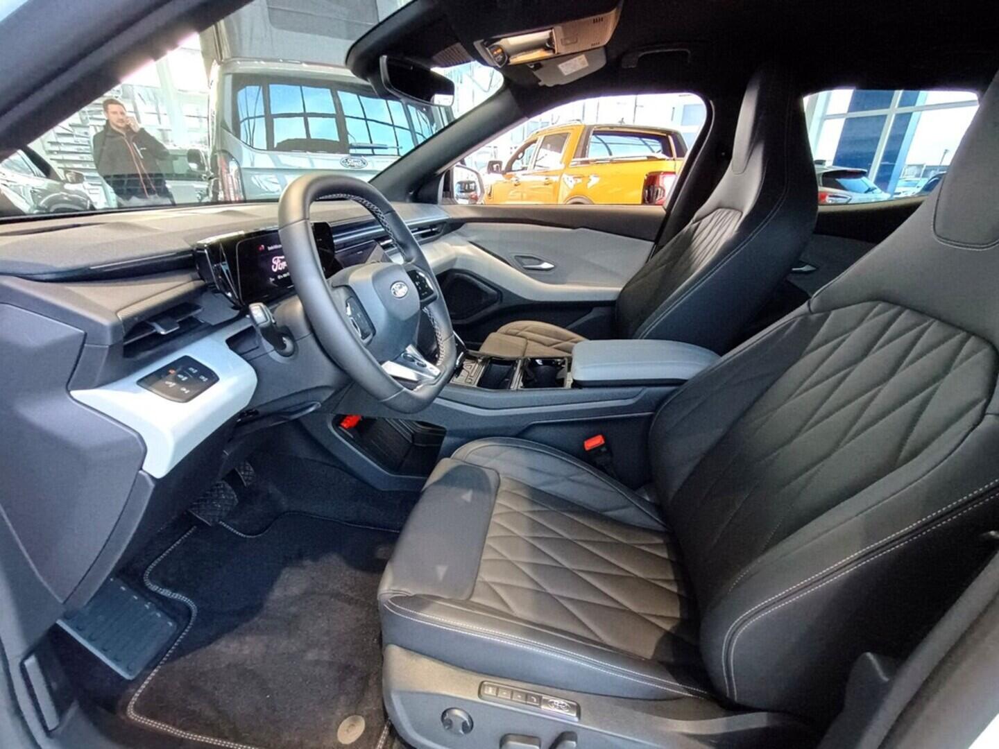 OJ51000056_17.webp_Elektrické Capri 5D 77 kWh,0 PRODLOUŽENÝ DOJEZD 210 kW