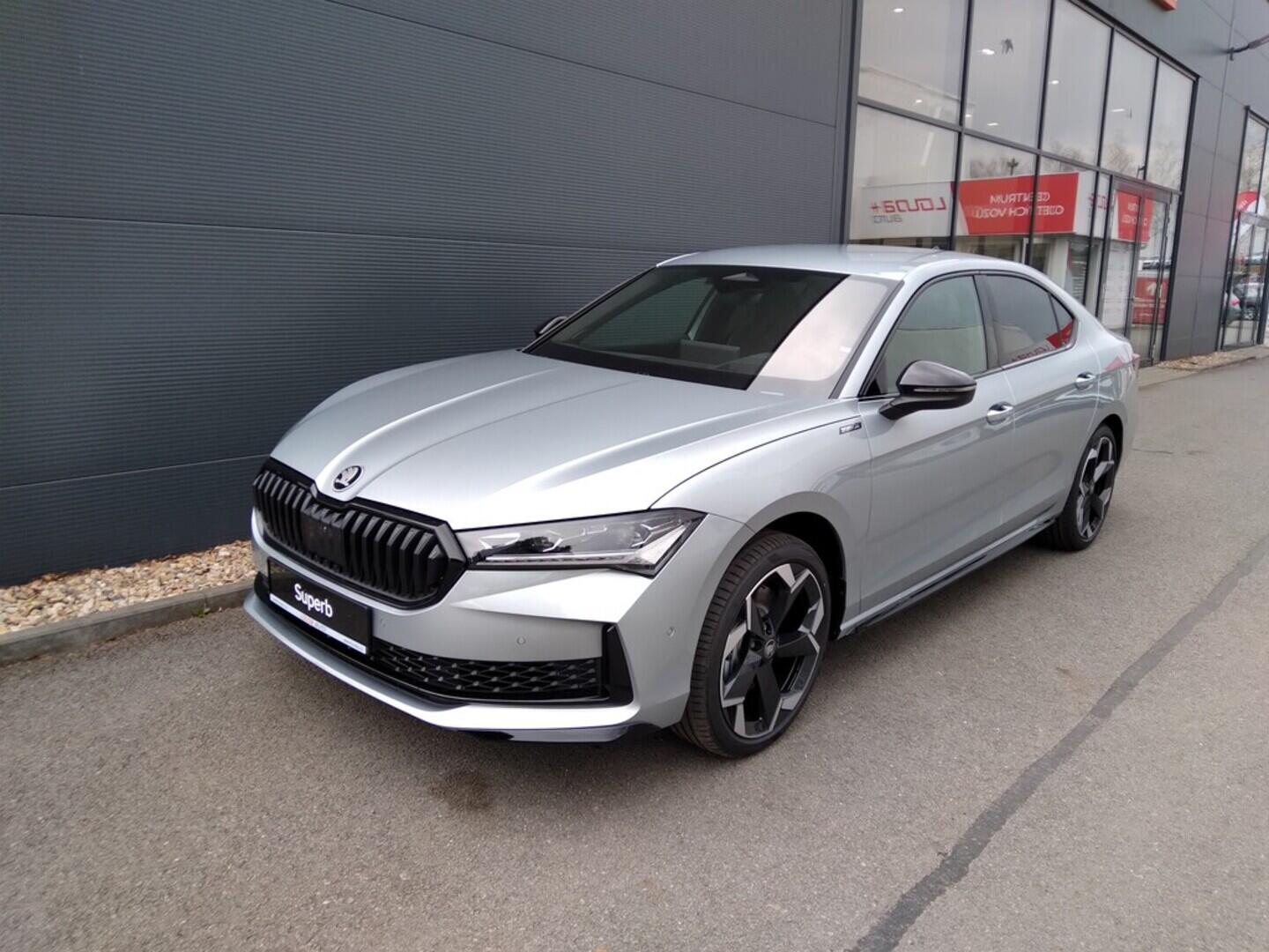 OM11001546_10.webp_Superb Sportline 2,0 TDI 4x4 142 kW