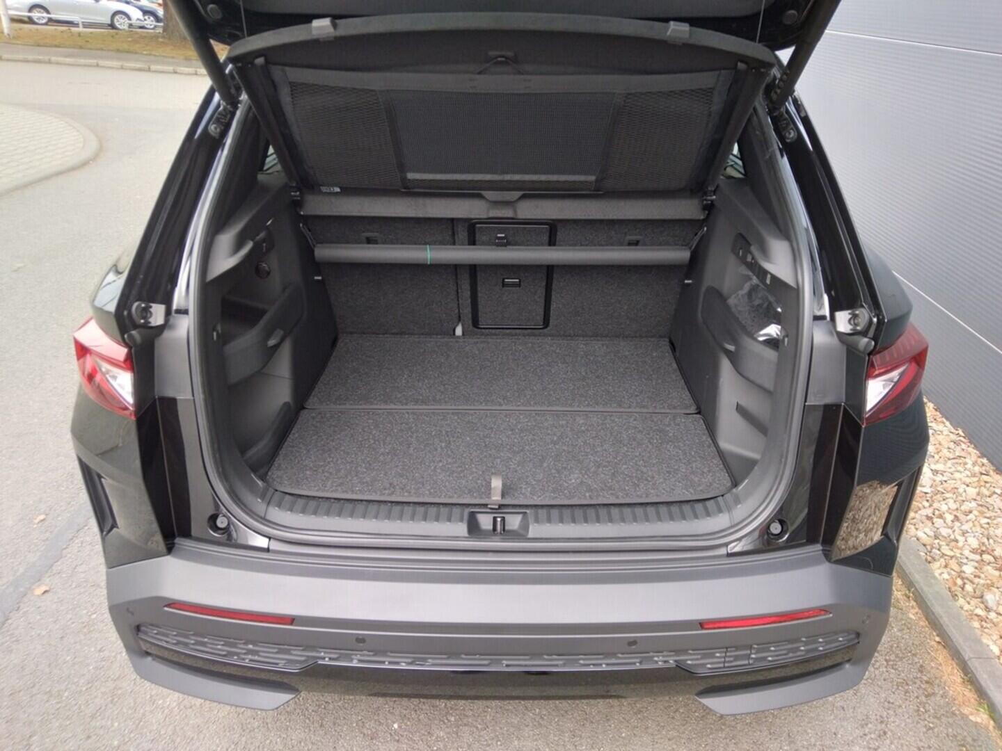 OM11001563_17.webp_Elroq Sportline 85 82 kWh 210 kW