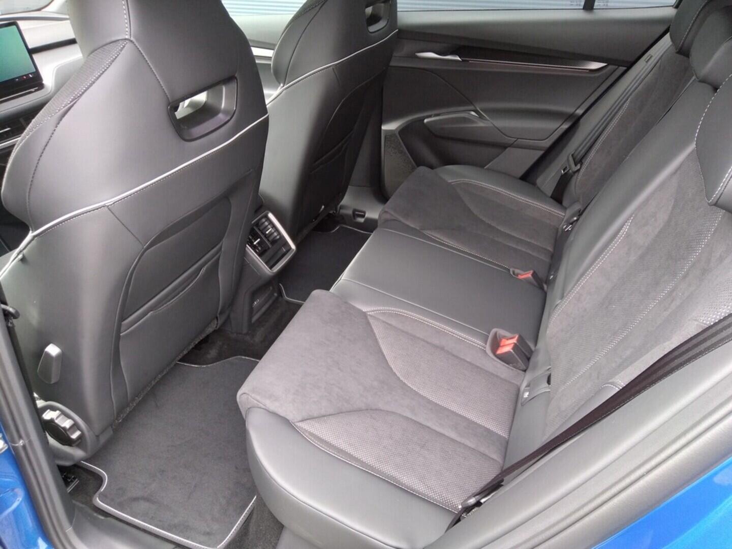 OM11001566_16.webp_Elroq Sportline 60 63 kWh 150 kW