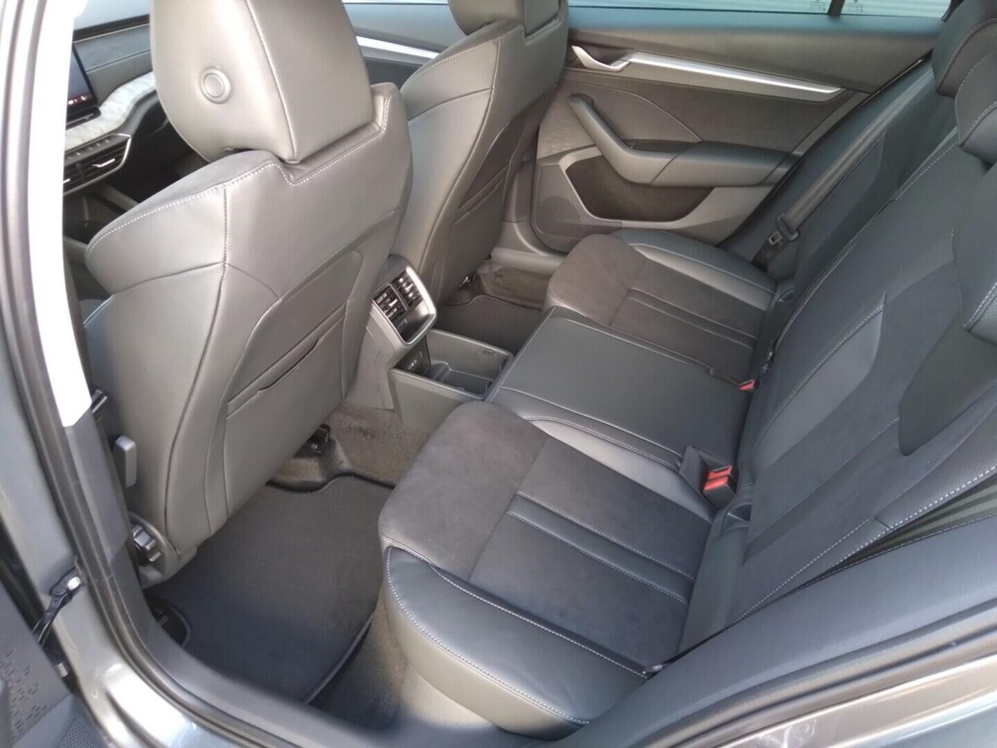 OM11001569_16.webp_Octavia Combi Top Selection 2,0 TDI 110 kW
