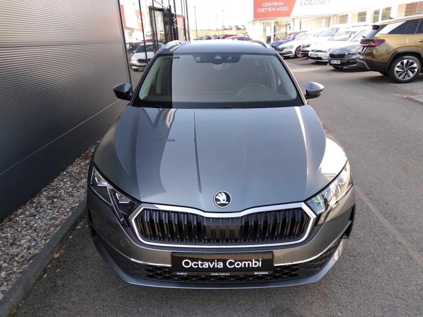 OM11001570_13.webp_Octavia Combi Top Selection 2,0 TDI 110 kW