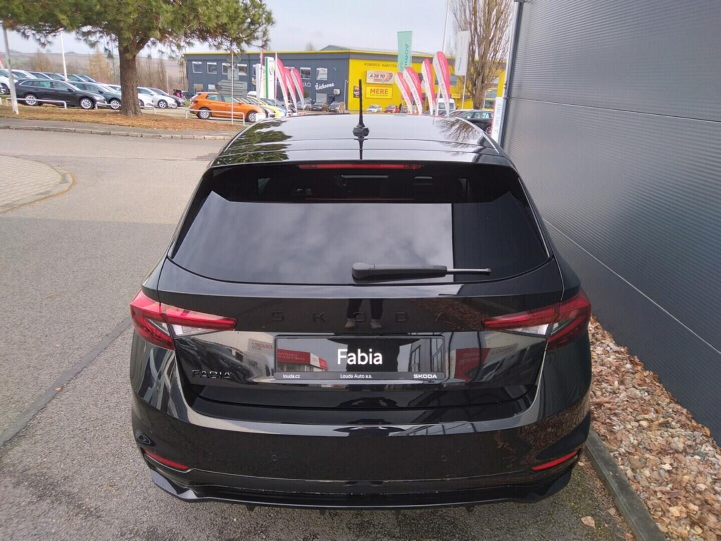 OM11001620_12.webp_Fabia Monte Carlo 1.0 TSI 85 kW