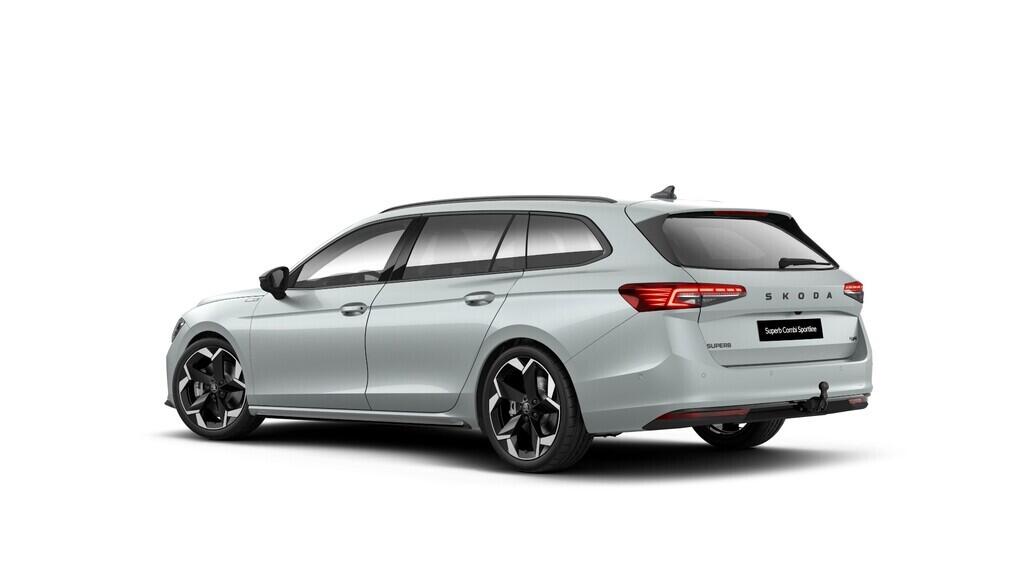 OM11001630_12.webp_Superb Combi Sportline 2,0 TDI 4x4 142 kW